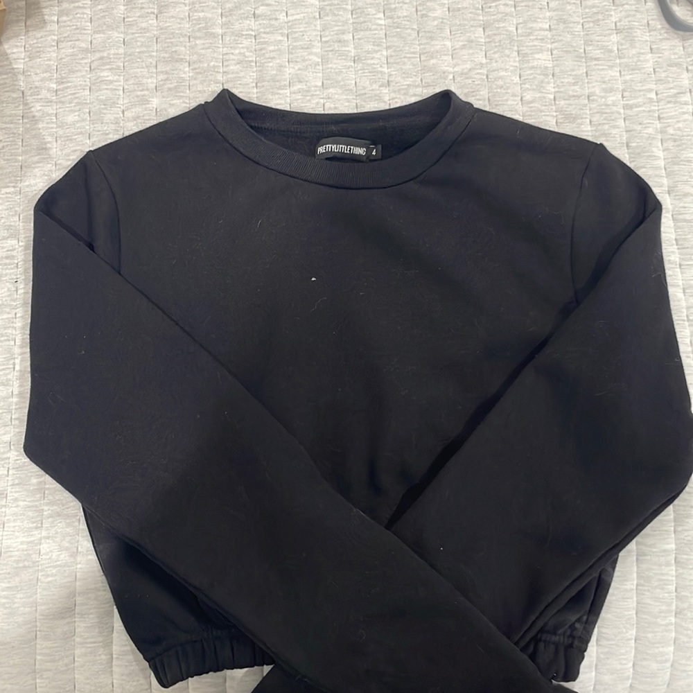 PRETTY LITTLE THING sweater crop top